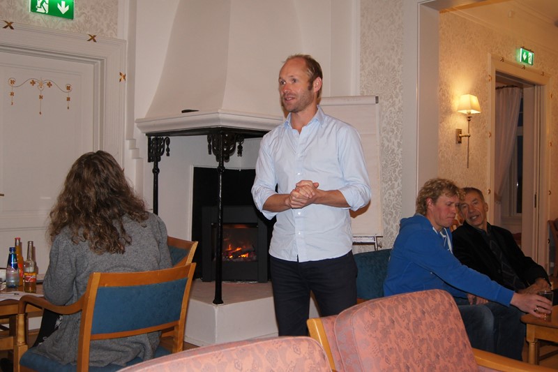 Lokallagsleder Åsmund Bjertnæs ønsker velkommen til årsmøtet 2016