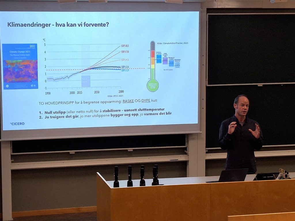 Bob van Oort fra Cicero engasjerte forsamlingen i Bø.